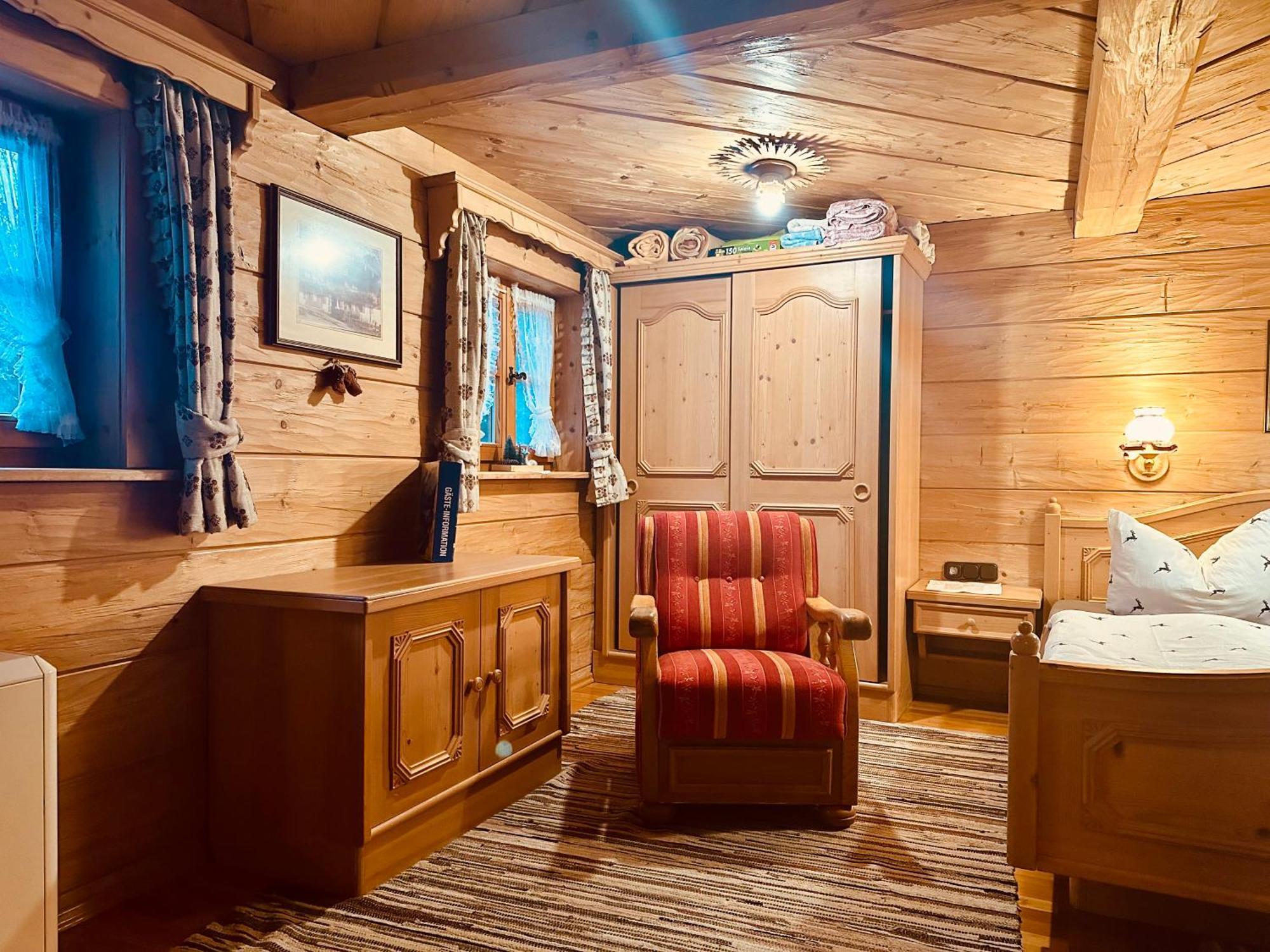 Almbruennerl Die Almhuette Auf Der Raffner Alm Ruhpolding Luaran gambar