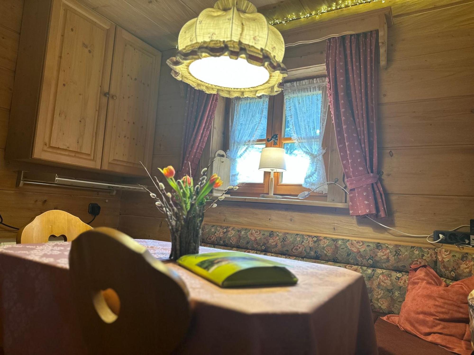 Almbruennerl Die Almhuette Auf Der Raffner Alm Ruhpolding Luaran gambar